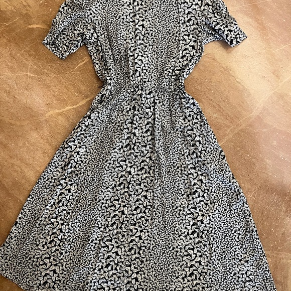 Vintage 80s Dress size 14 Liz Roberts Butterfly Print With While Collar - Picture 7 of 7